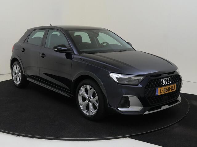 Audi A1 citycarver 30 TFSI Advanced edition | LED verlichting | Navigatie Plus | Cruise control | CarPlay | Elektrisch inklapbare buitenspiegels | Parkeersensoren achter | Climate control |