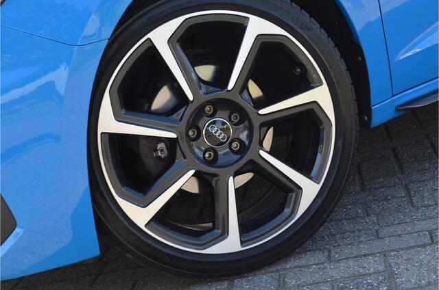 Audi A1 Sportback 35 TFSI 3x S-line Virtual Cockpit | Carplay | LED koplampen | 18'' LMV | Getint glas | Zwart dak / spiegels