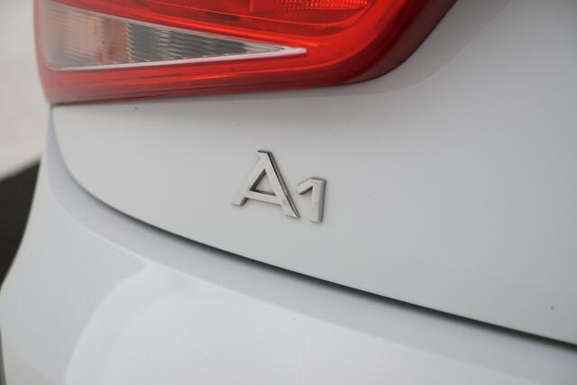 Audi A1 Sportback 1.0 TFSI Navigatie, Airco, Bluetooth