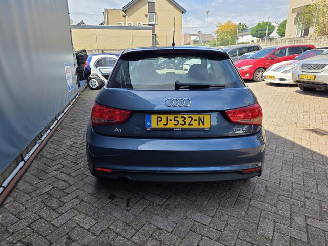 Audi A1 Sportback 1.0 TFSI AIRCO NAVI LM TEL