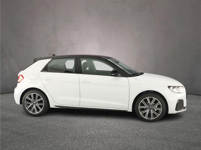 Audi A1 Sportback 25 TFSI 95pk | 17 inch | CarPlay | Clima | Zwartdak | DAB | Verlengde Garantie | Parkeersensoren |