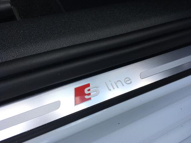 Audi A1 Sportback 30 TFSI S-Line CarPlay + Navigatie