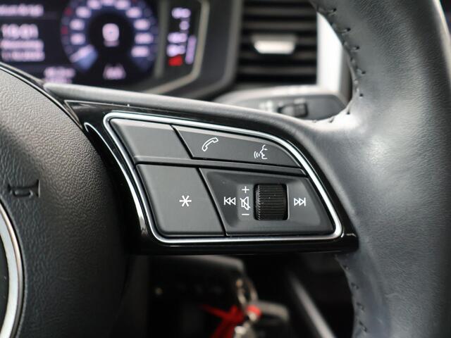 Audi A1 citycarver 35 TFSI epic | 150 PK | Automaat | Stoelverwarming | Achteruitrij camera | Lederen interieur |