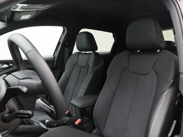 Audi A1 Sportback 25 TFSi Automaat S edition | Adaptive Cruise | Carplay | Navigatiesysteem | Parkeersensoren | Stoel Verwarming | LED | 18 Inch | 11.443 Km!!