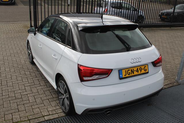 Audi A1 Sportback 1.0 TFSI Sport Pro Line S S-line/Navigatie/Stoelverwarming/Led voor en achter/Buitenspiegels verwarmd/Compleet onderhouden/Privacy glass/ Parkeersensoren