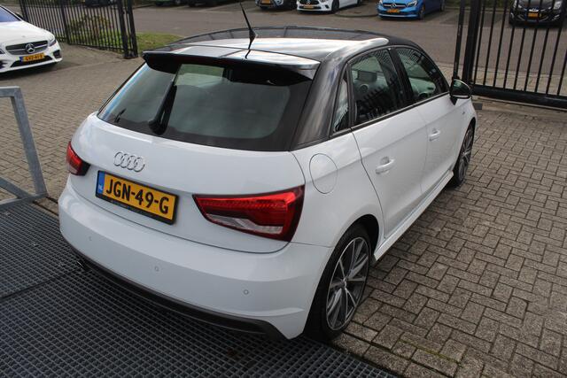 Audi A1 Sportback 1.0 TFSI Sport Pro Line S S-line/Navigatie/Stoelverwarming/Led voor en achter/Buitenspiegels verwarmd/Compleet onderhouden/Privacy glass/ Parkeersensoren