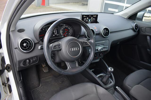 Audi A1 Sportback 1.0 TFSI Active | Airco | 17" LM | Navi | Cruise | Sensoren