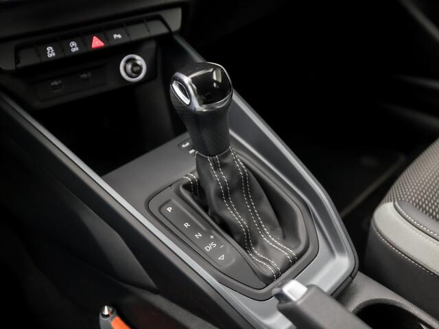 Audi A1 Sportback 30 TFSI S-Line Edition One Automaat (2X S-LINE, APPLE CARPLAY, CLIMATE, CAMERA, LEDER, STOELVERWARMING, SPORTSTOELEN, GETINT GLAS, LED KOPLAMPEN, 18'' VELGEN, NIEUWSTAAT)