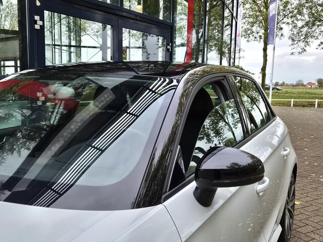 Audi A1 Sportback 1.0 TFSI Adrenalin S line | LM Velgen | Airconditioning | Centrale vergrendeling