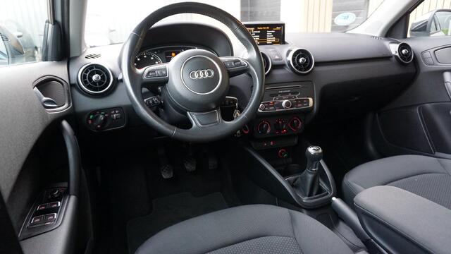 Audi A1 Sportback 1.0 TFSI 95pk 5Drs Adrenalin S-Line 17inch LM Navi Airco Elek.pakket *Gletsjerwit Metallic* NL auto! 83316km!