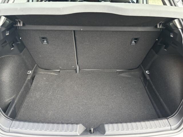 Audi A1 Sportback 30 TFSI S edition Automaat Digi-dash / Parksensors / Zwart dak