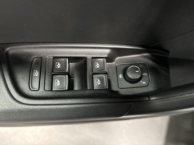 Audi A1 Sportback 25 TFSI 95pk Pro Line · Apple/Android Car Play · P-Sensoren · Airco · Cruise Control · 15'' Inch · Garantie t/m 10-07-2027 of 100.000km