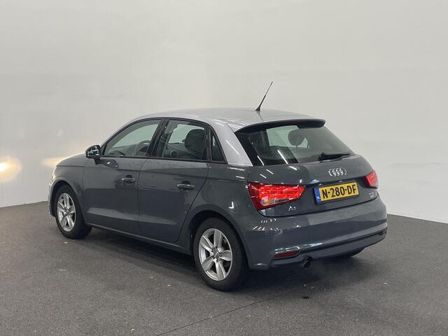 Audi A1 Sportback 1.0 TFSI 5 Deurs Navigatie Parkeersensoren voor+achter Clima Bluetooth Cruise Control Afwijkende dakkleur Nette auto!
