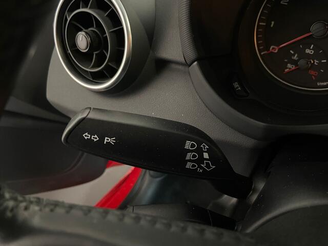 Audi A1 Sportback 1.0 TFSI S-Line. 5-Deurs!