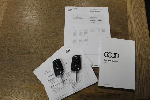 Audi A1 Sportback 25 TFSI Pro Line Apple Carplay / Airco / LM velgen