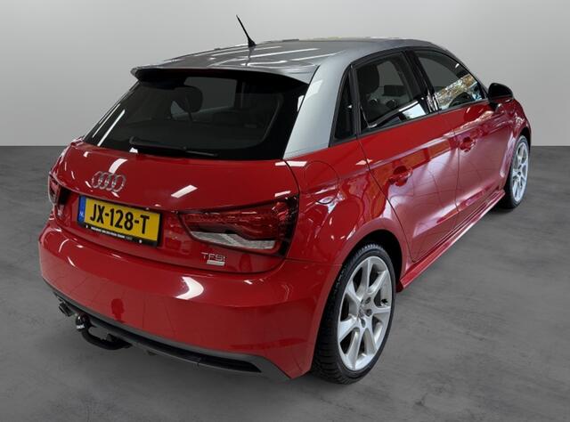 Audi A1 Sportback 1.0 TFSI Adrenalin Trekhaak / All season banden
