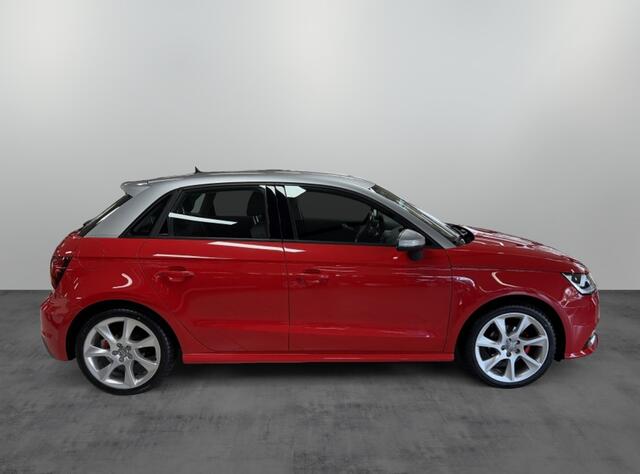 Audi A1 Sportback 1.0 TFSI Adrenalin Trekhaak / All season banden