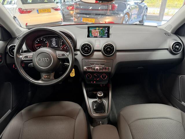 Audi A1 Sportback 1.0 TFSI Adrenalin Trekhaak / All season banden