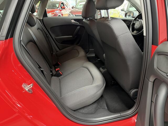 Audi A1 Sportback 1.0 TFSI Adrenalin Trekhaak / All season banden