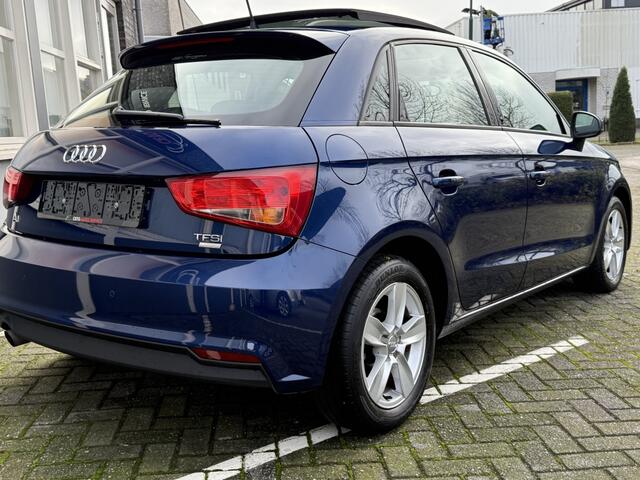 Audi A1 1.0 tfsi ultra Sportback Pano