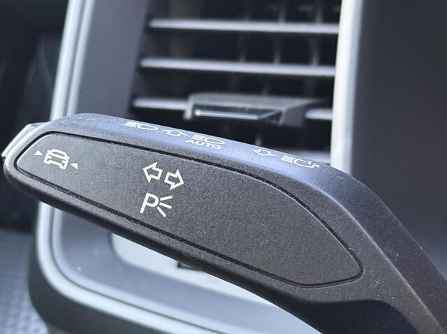 Audi A1 Sportback 30 TFSI Pro Line LED l AppleCarplay l 18 Inch l Black Style l Stoelverarming