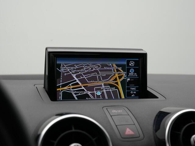 Audi A1 Sportback 1.0 TFSI 95 pk S-tronic | Stoelverwarming | Keyless Entry | Parkeersensoren achter | Cruise Control | Xenon/LED