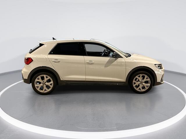 Audi A1 citycarver 30 TFSI 115pk epic · Apple/Android Car Play · Navigatie · P-Sensoren · Virtual Cockpit · 17'' Inch ·