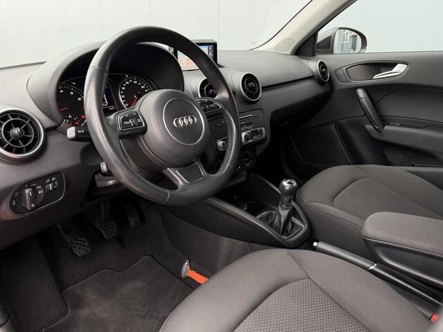 Audi A1 Sportback 1.0 TFSI Adrenalin S-line/Navi/Bluetooth/17inch.
