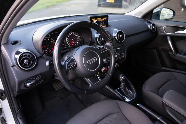 Audi A1 Sportback 1.0 TFSI Advance Sport S-line , Cruise control, Navigatie,