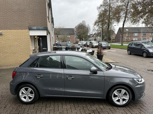 Audi A1 Sportback 1.0 TFSI Pro Line / Airco/ Navigatie/ Cruise/ PDC/ LMV