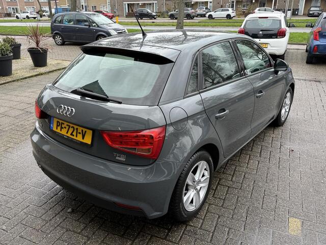 Audi A1 Sportback 1.0 TFSI Pro Line / Airco/ Navigatie/ Cruise/ PDC/ LMV