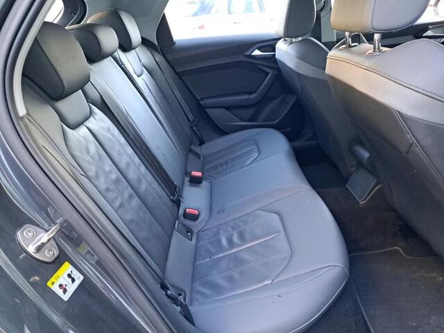 Audi A1 Advanced 30 TFSI S-Tronic - Volleder - 18 inch - Stoelverw. - LED