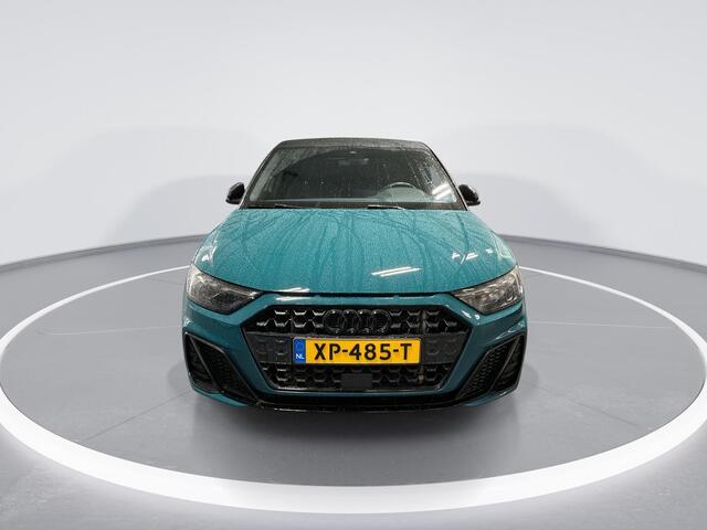 Audi A1 Sportback 30 TFSI 116pk S-Tronic S Line Edition One · Stoelverwarming · LED Koplampen · Sfeerverlichting · Apple/Android Car Play · 18"Velgen · Cruise Control ·