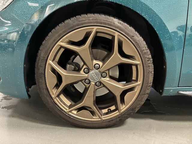 Audi A1 Sportback 30 TFSI 116pk S-Tronic S Line Edition One · Stoelverwarming · LED Koplampen · Sfeerverlichting · Apple/Android Car Play · 18"Velgen · Cruise Control ·