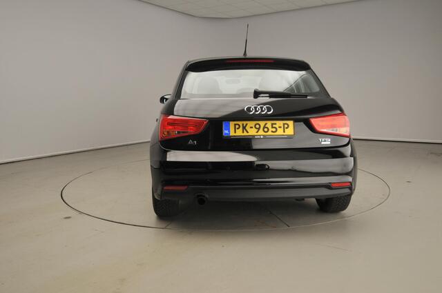 Audi A1 Sportback 1.0 TFSI Automaat | 5 zitplaatsen | Airco | Navigatie | Parkeersensoren | 15" velgen