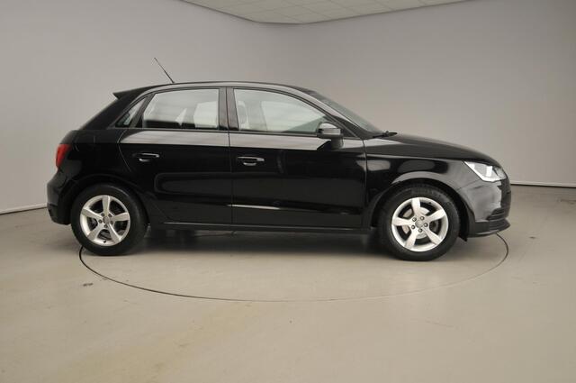 Audi A1 Sportback 1.0 TFSI Automaat | 5 zitplaatsen | Airco | Navigatie | Parkeersensoren | 15" velgen