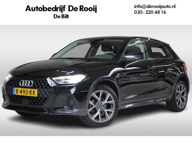 Audi A1 citycarver 30 TFSI Epic Black Camera | 17"Velgen | Dynamisch Led | Climate Control | El. inklapbare spiegels
