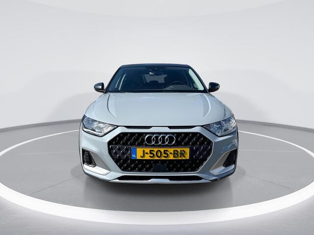 Audi A1 citycarver 25 TFSI 95pk Epic · Apple/Android Car Play · Stoelverwarming · P-Sensoren · Cruise Control · Airco · 17'' Inch ·