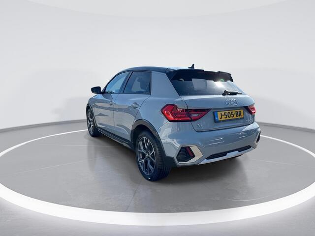 Audi A1 citycarver 25 TFSI 95pk Epic · Apple/Android Car Play · Stoelverwarming · P-Sensoren · Cruise Control · Airco · 17'' Inch ·