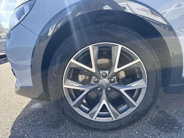 Audi A1 citycarver 25 TFSI 95pk Epic · Apple/Android Car Play · Stoelverwarming · P-Sensoren · Cruise Control · Airco · 17'' Inch ·