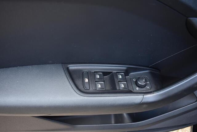 Audi A1 1.0 TFSI Pro Line Automaat | Navigatie | Digitaal Dashboard | Climate Control | 12 mnd BOVAG garantie | Whatsapp 06-53188999