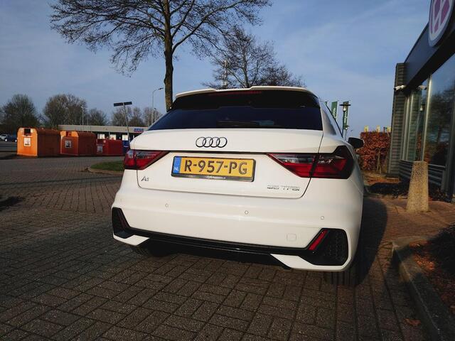 Audi A1 Sportback 1.5 TFSI S Line Pro Line S Carplay, Stoelverw. 18inch, dealer onderhouden, S-Line