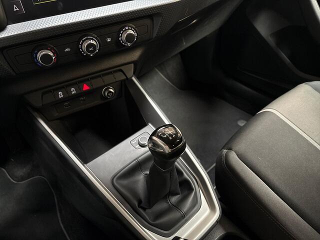 Audi A1 Sportback 25 TFSI Sport (APPLE CARPLAY, GROOT NAVI, LANE ASSIST, SPORTSTOELEN, CRUISE, GETINT GLAS, NIEUWSTAAT)