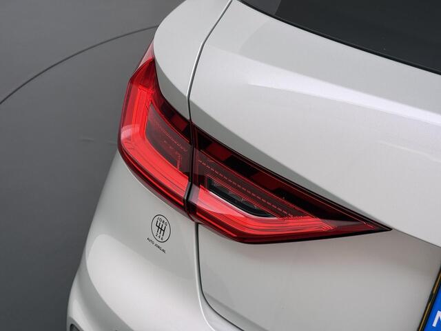 Audi A1 Sportback 40 TFSI S Line edition one Camera | Stoelverwarming | 200 pk !!! |