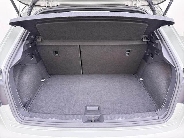 Audi A1 Sportback 40 TFSI S Line edition one Camera | Stoelverwarming | 200 pk !!! |