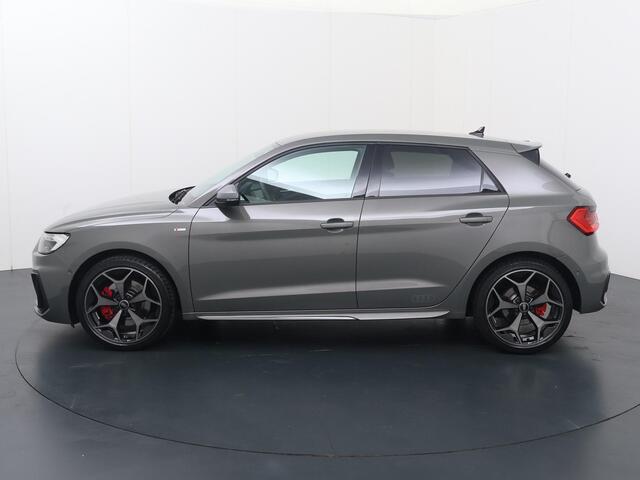 Audi A1 Sportback 40 TFSI S edition | 207 PK | Automaat | Adaptive cruise control | Dodehoek detectie | 18" LM Audi Sport velgen | S line |