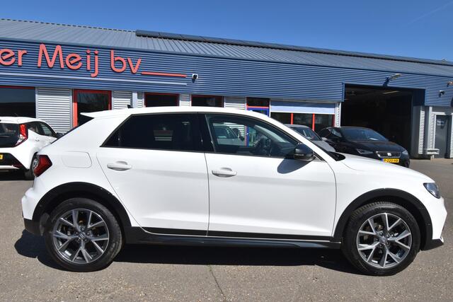 Audi A1 citycarver 30 TFSI epic , CLIMATRONIC , VIRTUAL COCKPIT , NAVI VIA APP , PDC V+A , LMV17 ,