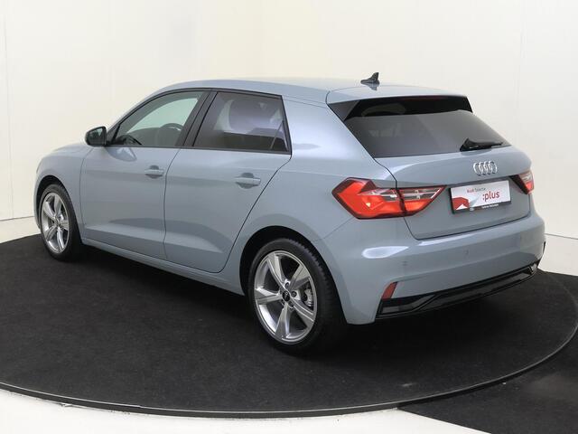 Audi A1 Sportback 30 TFSI Advanced edition | Stoelverwarming | CarPlay | Cruise control | Climate control | Draadloze telefoonlader | Elektrisch inklapbare buitenspiegels | Virtual cockpit |