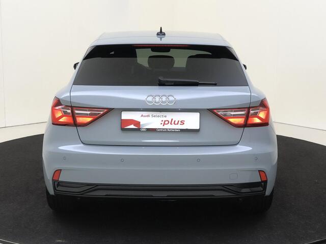 Audi A1 Sportback 30 TFSI Advanced edition | Stoelverwarming | CarPlay | Cruise control | Climate control | Draadloze telefoonlader | Elektrisch inklapbare buitenspiegels | Virtual cockpit |