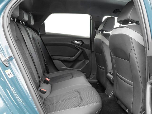 Audi A1 Sportback 30 TFSI 116pk S-Tronic S Line Edition One · Stoelverwarming · LED Koplampen · Sfeerverlichting · Apple/Android Car Play · 18"Velgen · Cruise Control ·